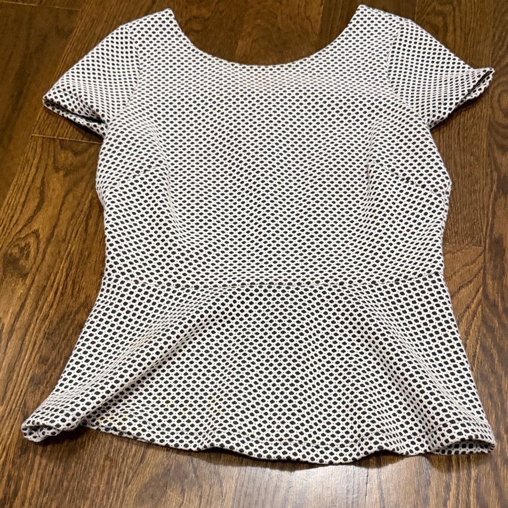 Banana Republic Black and White Short Sleeve Peplum Top